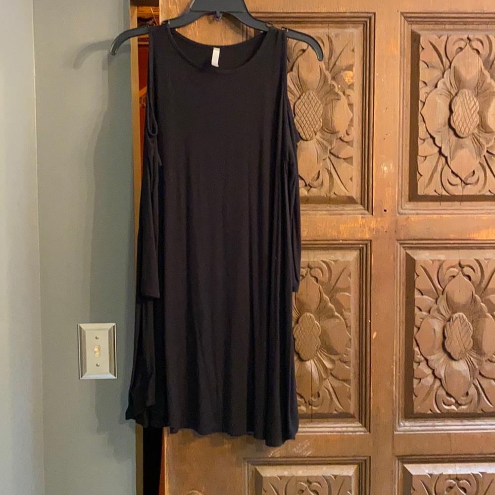 Lularoe cold shoulder tunic